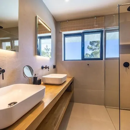 Villa Contemporary Paradise With Stunning Sea Views *